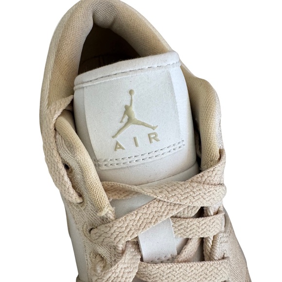 Nike Women’s Air Jordan 1 Low SE FN3722-701 Beige Sneakers Size 8 EUC - Picture 7 of 7